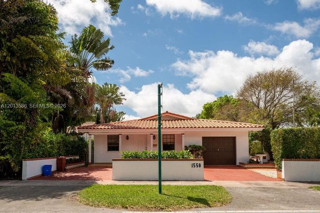 1550 S Greenway Dr, Coral Gables, FL 33134