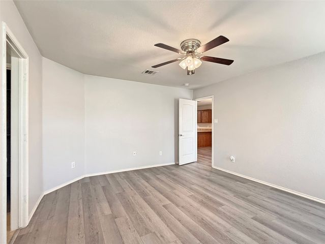 2006 Woodhurst Trail, Heartland, TX 75126