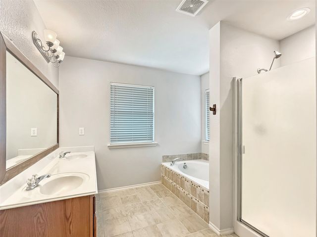 2006 Woodhurst Trail, Heartland, TX 75126