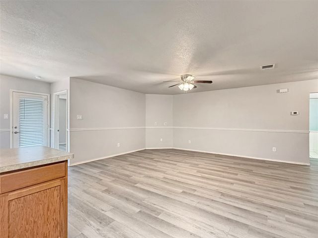 2006 Woodhurst Trail, Heartland, TX 75126