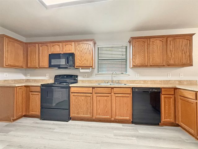 2006 Woodhurst Trail, Heartland, TX 75126
