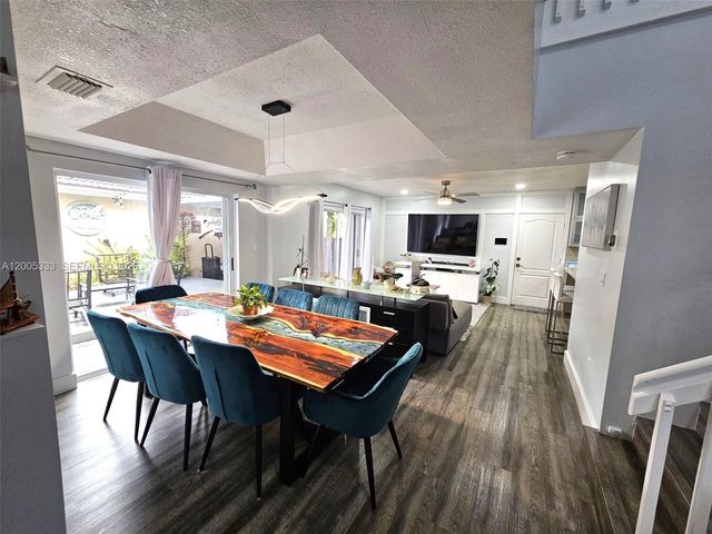 15429 SW 92nd Street, Miami, FL 33196