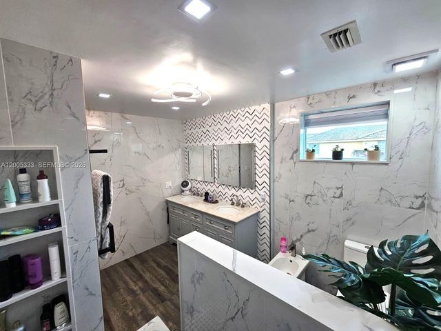15429 SW 92nd Street, Miami, FL 33196