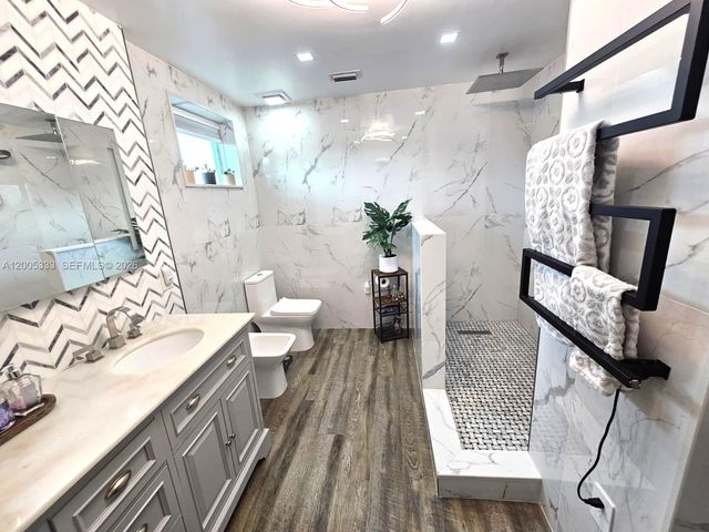 15429 SW 92nd Street, Miami, FL 33196