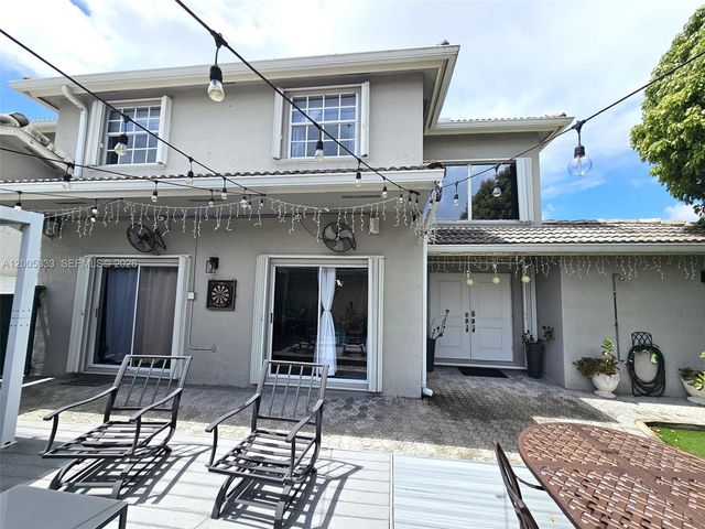 15429 SW 92nd Street, Miami, FL 33196