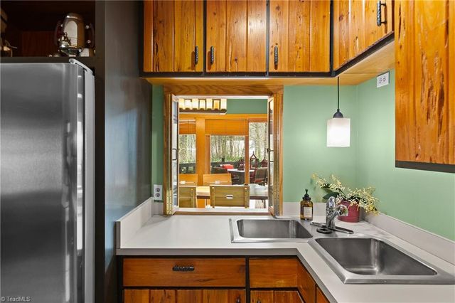 1007 Wickliff Avenue, High Point, NC 27262