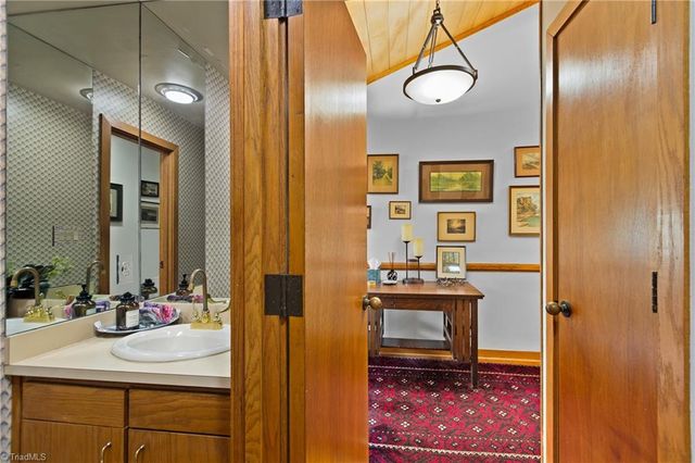 1007 Wickliff Avenue, High Point, NC 27262