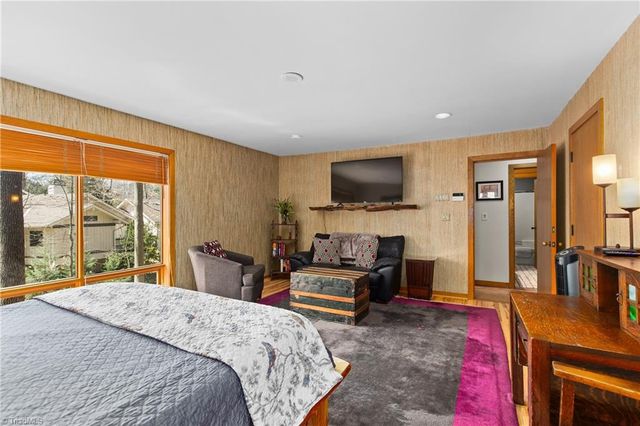 1007 Wickliff Avenue, High Point, NC 27262