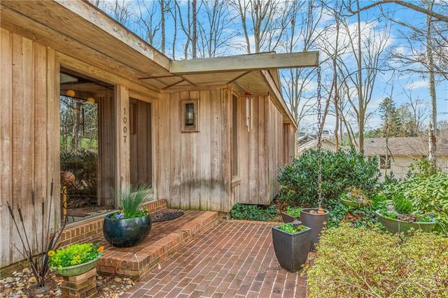 1007 Wickliff Avenue, High Point, NC 27262