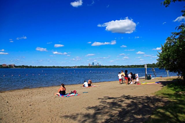 3948 Abbott Avenue S, Minneapolis, MN 55410