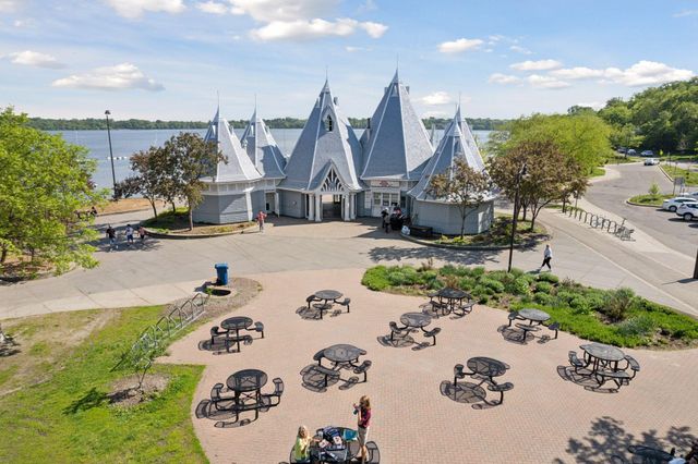 3948 Abbott Avenue S, Minneapolis, MN 55410