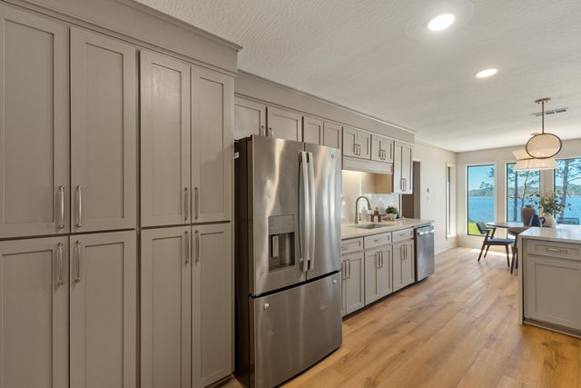 87 Baracuda Dr., Hattiesburg, MS 39402