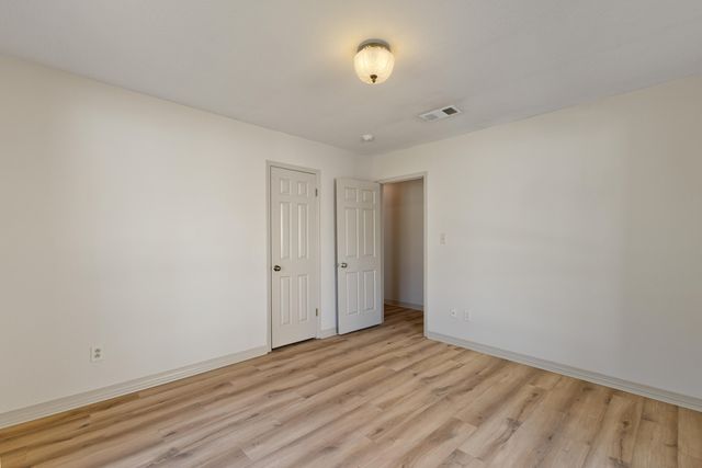 87 Baracuda Dr., Hattiesburg, MS 39402