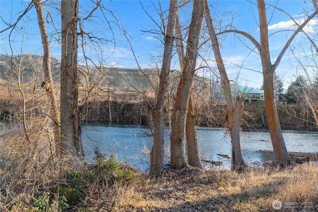 3152 Bermuda Street, Malaga, WA 98828