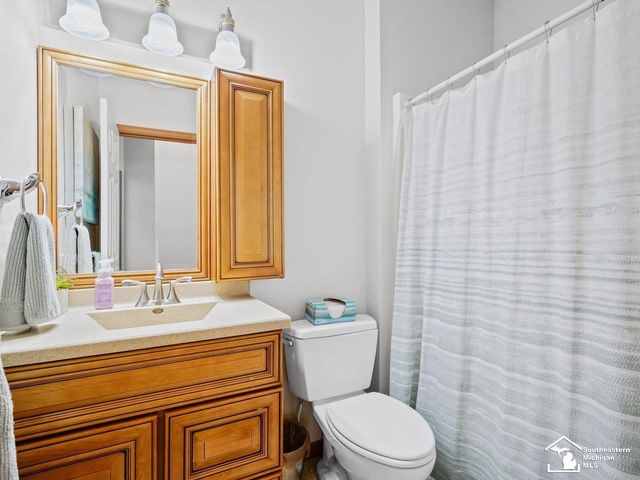 3498 Quail Hollow Drive, Lambertville, MI 48144