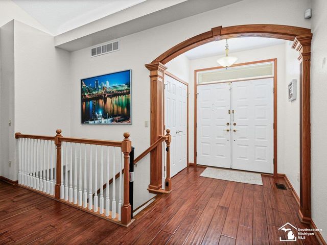 3498 Quail Hollow Drive, Lambertville, MI 48144