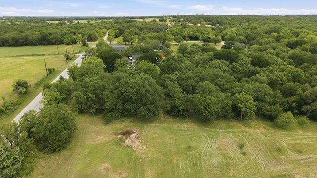 1999 Sunflower Road, Paradise, TX 76073