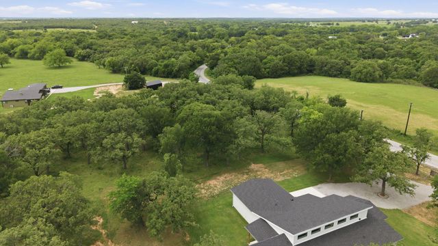 1999 Sunflower Road, Paradise, TX 76073