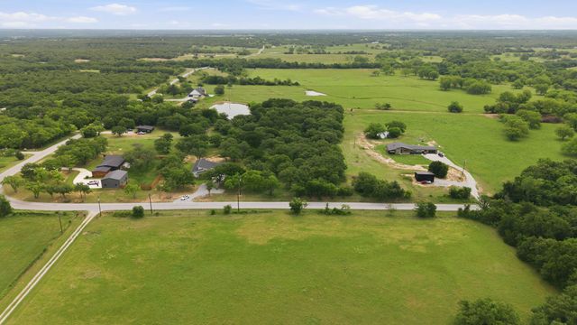 1999 Sunflower Road, Paradise, TX 76073