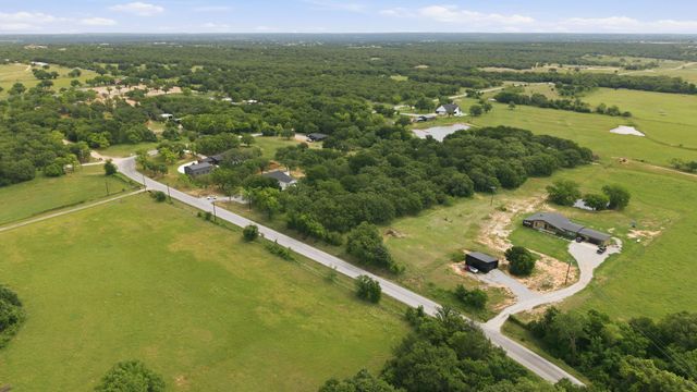 1999 Sunflower Road, Paradise, TX 76073
