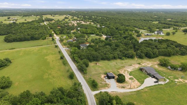 1999 Sunflower Road, Paradise, TX 76073