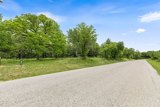 1999 Sunflower Road, Paradise, TX 76073