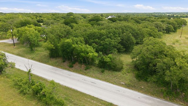 1999 Sunflower Road, Paradise, TX 76073