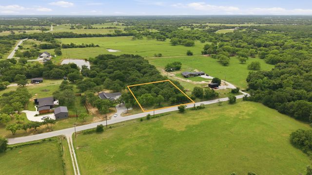 1999 Sunflower Road, Paradise, TX 76073