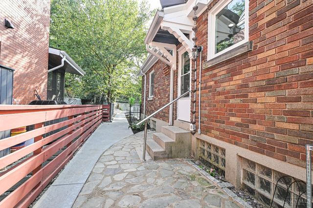 6216 Rogers Park, Cincinnati, OH 45213