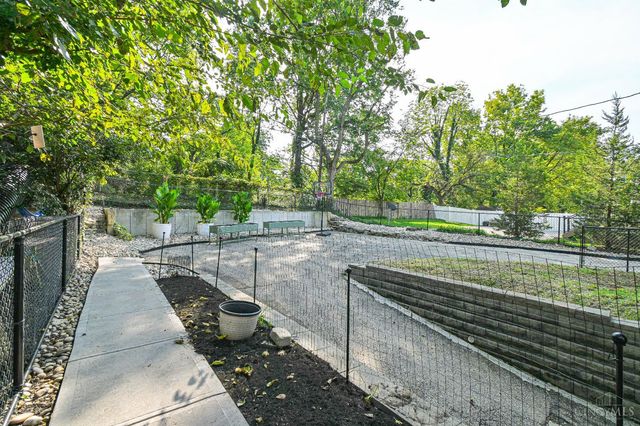 6216 Rogers Park, Cincinnati, OH 45213
