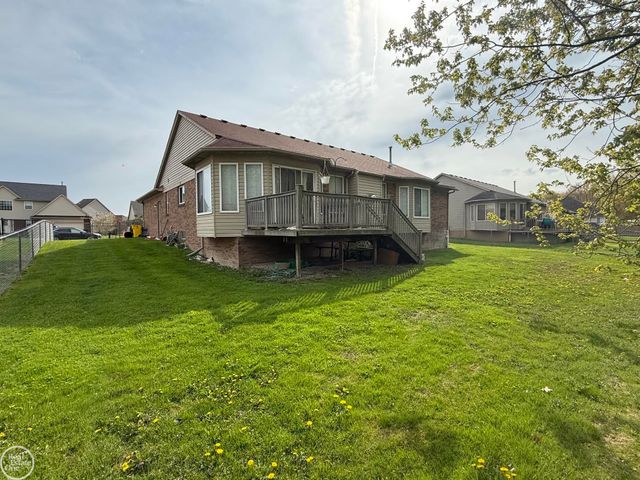 51819 Kings Pointe Drive, New Baltimore, MI 48047