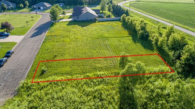 2402 Haddonstone Lane NE, Owatonna, MN 55060