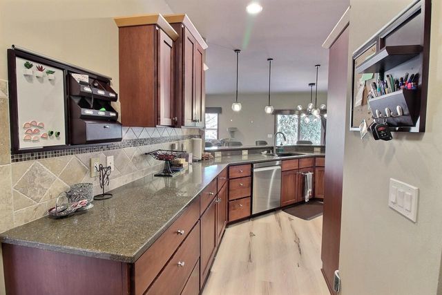 9014 Pine Hollow Place, Verona, WI 53593