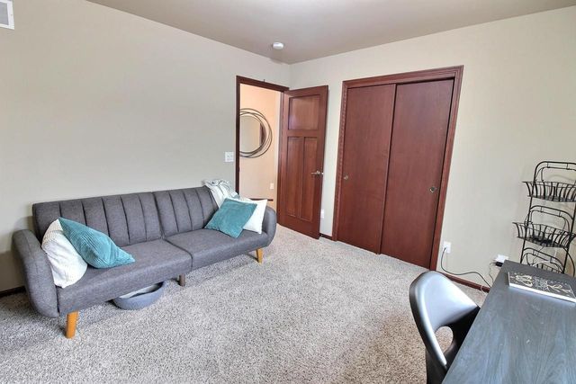 9014 Pine Hollow Place, Verona, WI 53593