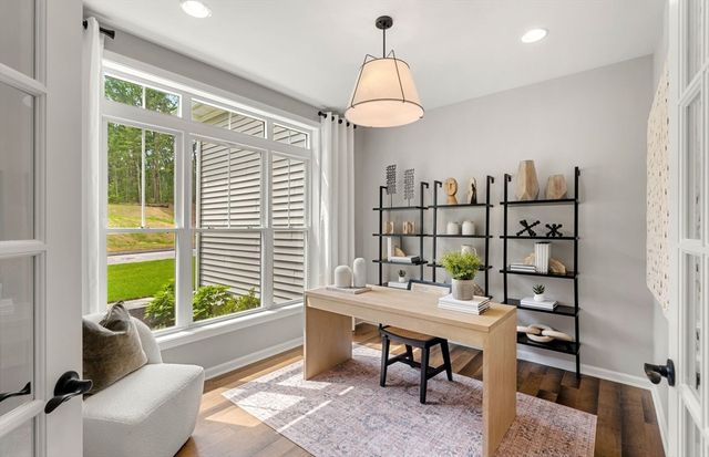 16 Lloyd Circle 30, Norton, MA 02766