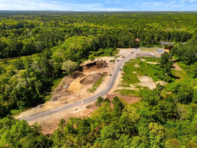 16 Lloyd Circle 30, Norton, MA 02766