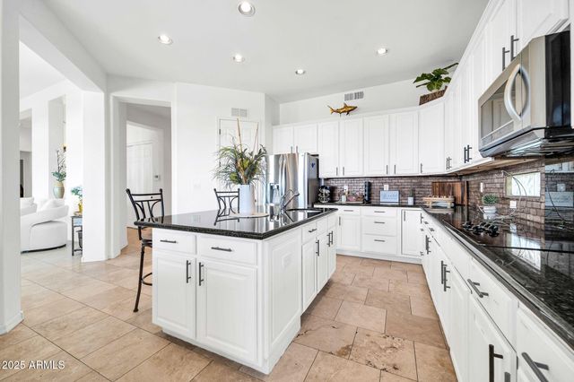 3335 W CARRIAGE Drive, Phoenix, AZ 85086