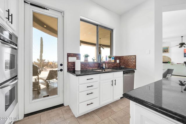 3335 W CARRIAGE Drive, Phoenix, AZ 85086