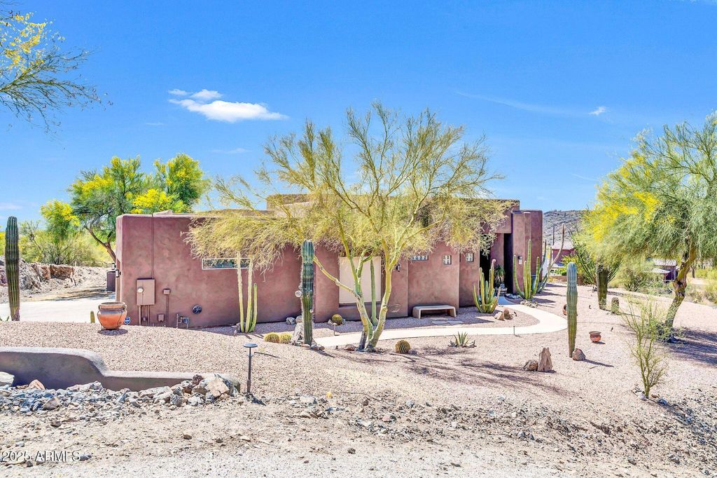 3335 W CARRIAGE Drive, Phoenix, AZ 85086