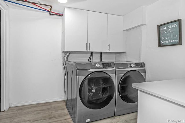 7 Sebree Place, Plainview, NY 11803