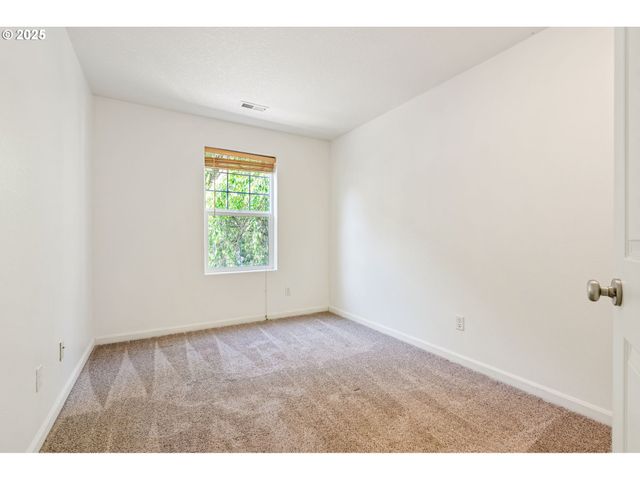 5782 Ne CANARD Ct, Hillsboro, OR 97124