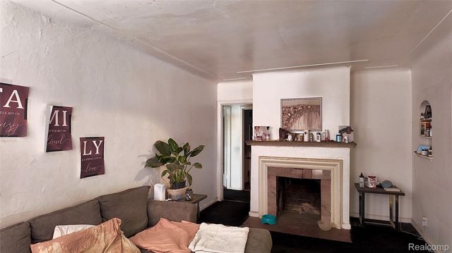 17300 Chapel Street, Detroit, MI 48219