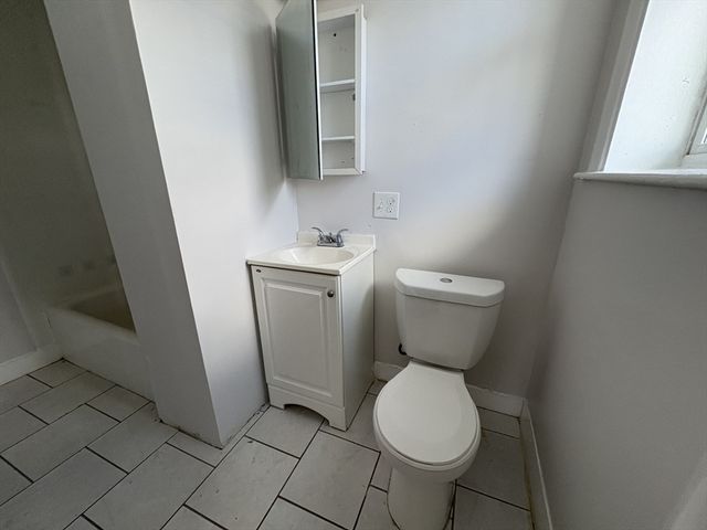 166 Salem 33, Malden, MA 02148