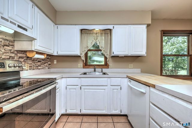 8 Brookview Lane, New Milford, CT 06776