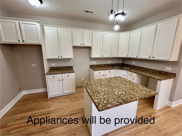 5644 S Prairie Avenue, Chicago, IL 60637