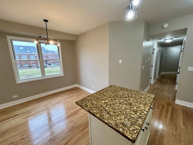 5644 S Prairie Avenue, Chicago, IL 60637