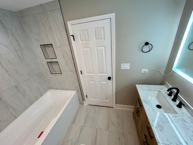5644 S Prairie Avenue, Chicago, IL 60637