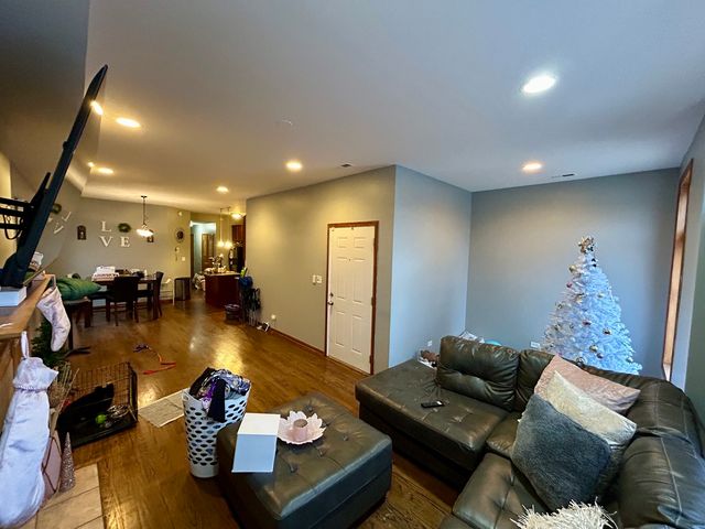 5644 S Prairie Avenue, Chicago, IL 60637