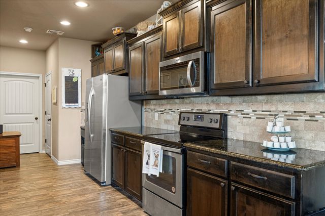 1401 Lauren Lane, Granbury, TX 76048