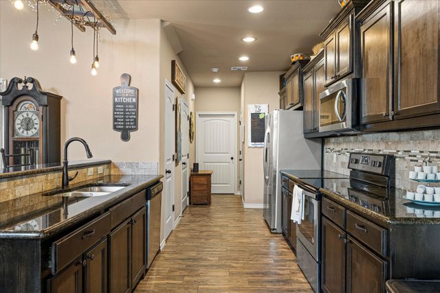 1401 Lauren Lane, Granbury, TX 76048